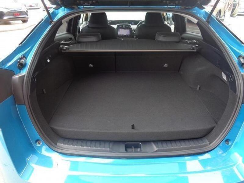 PRIUS PHV