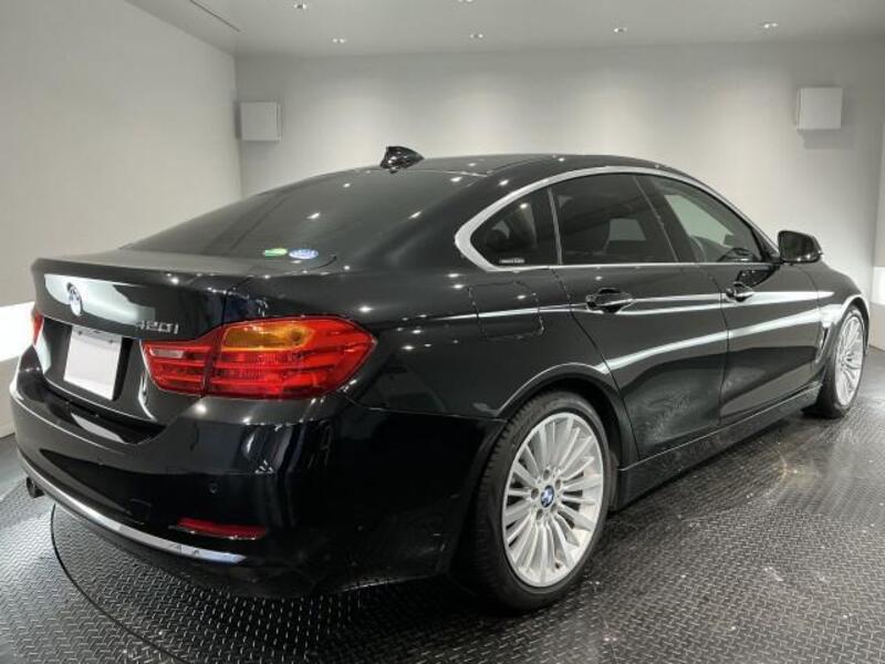 4 SERIES