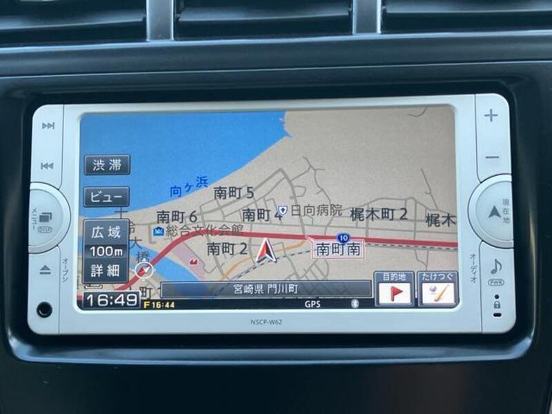 PRIUS ALPHA