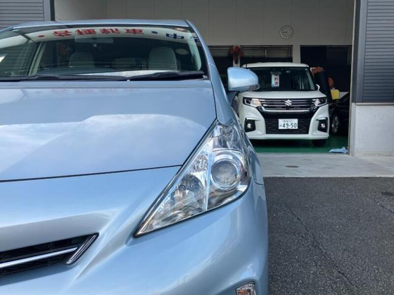 PRIUS ALPHA