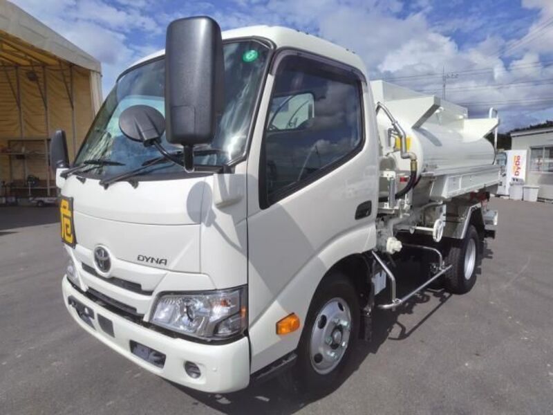 TOYOTA DYNA