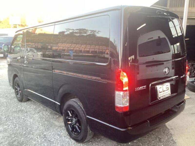 HIACE VAN