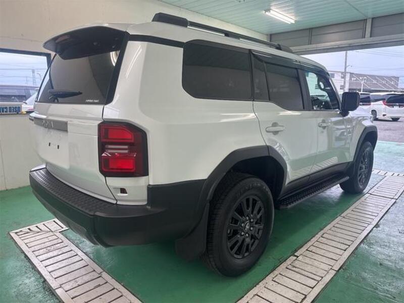 LAND CRUISER 250