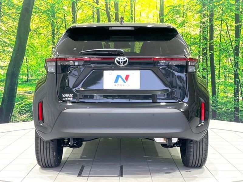 YARIS CROSS