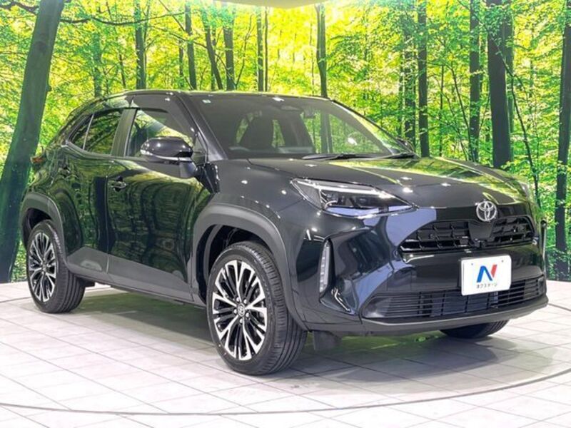 YARIS CROSS