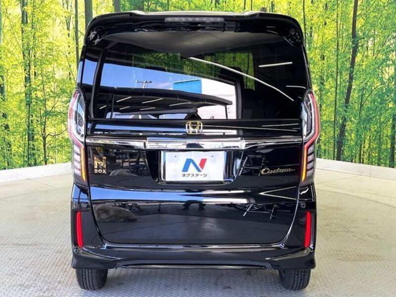 N BOX CUSTOM