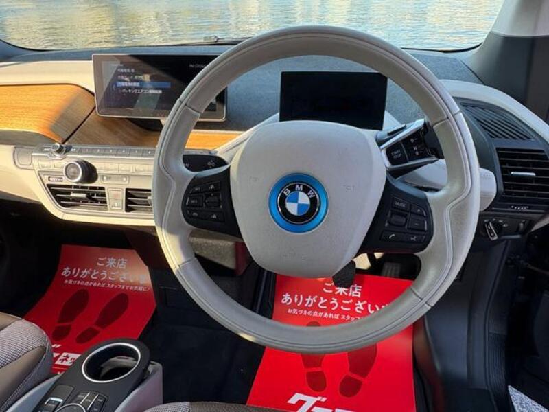 i3