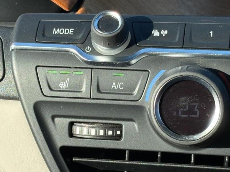 i3