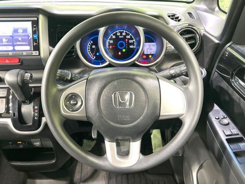 N BOX CUSTOM