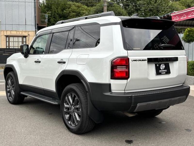 LAND CRUISER 250