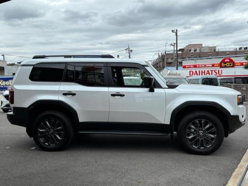 LAND CRUISER 250