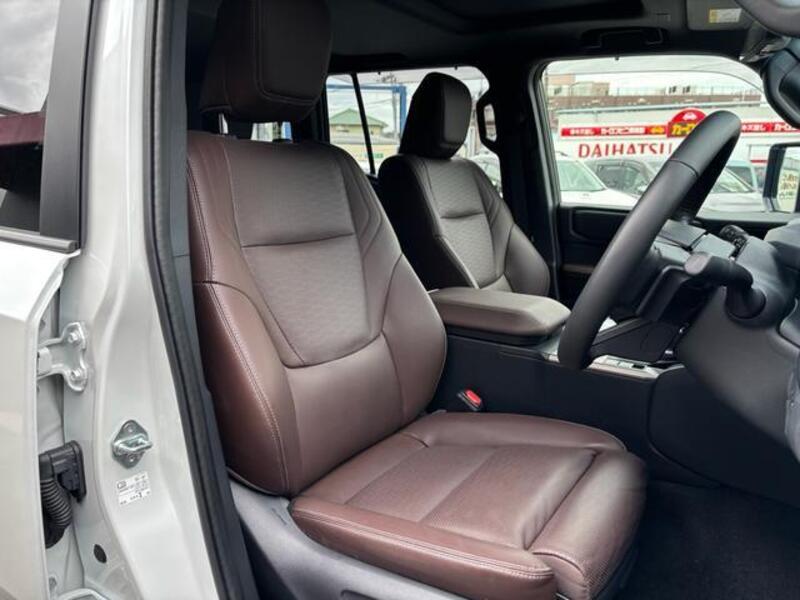 LAND CRUISER 250