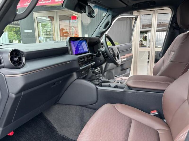LAND CRUISER 250