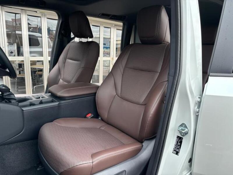 LAND CRUISER 250