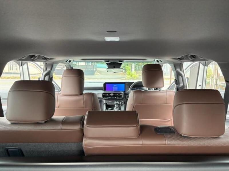 LAND CRUISER 250