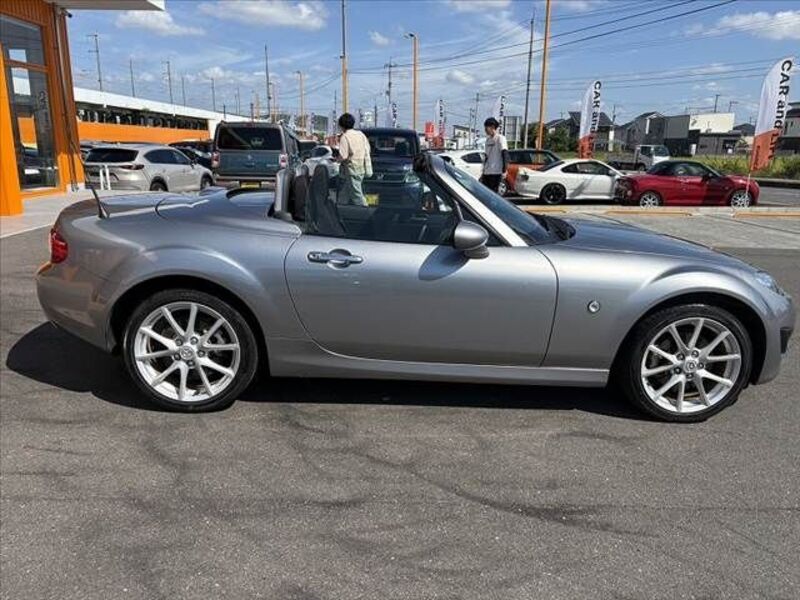 ROADSTER
