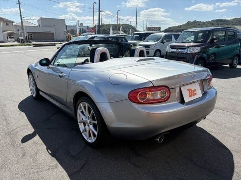 ROADSTER