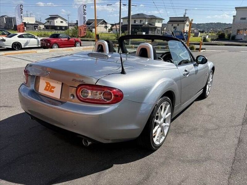 ROADSTER