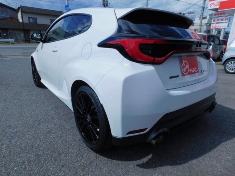GR YARIS