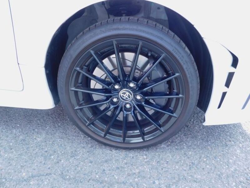 GR YARIS