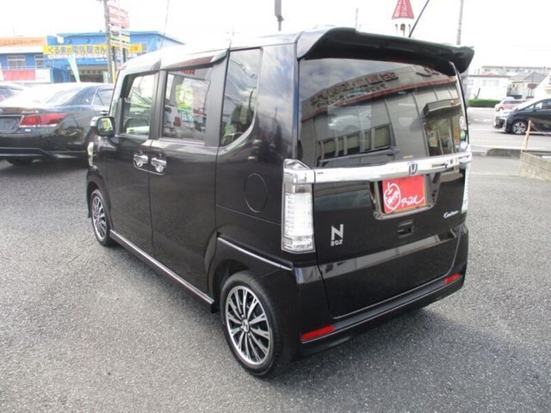 N BOX CUSTOM