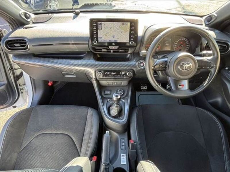 GR YARIS