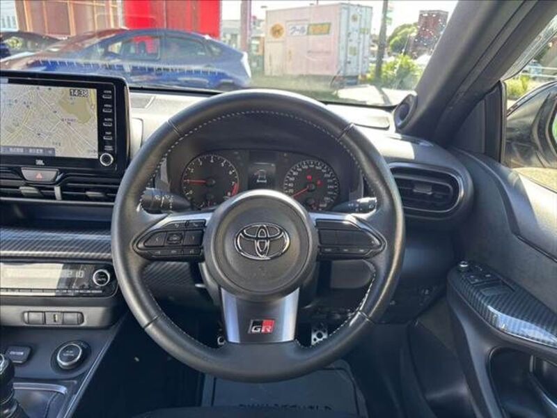 GR YARIS