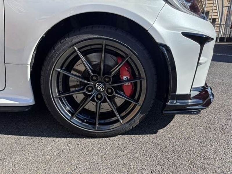 GR YARIS