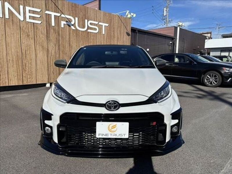 GR YARIS