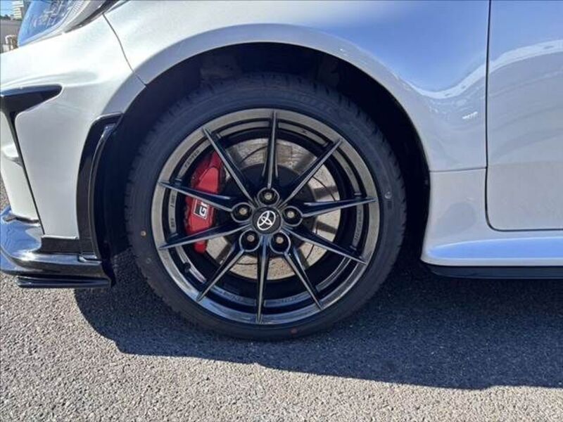 GR YARIS
