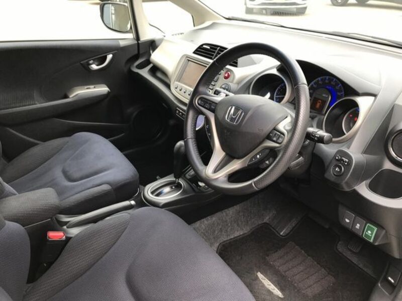 FIT HYBRID