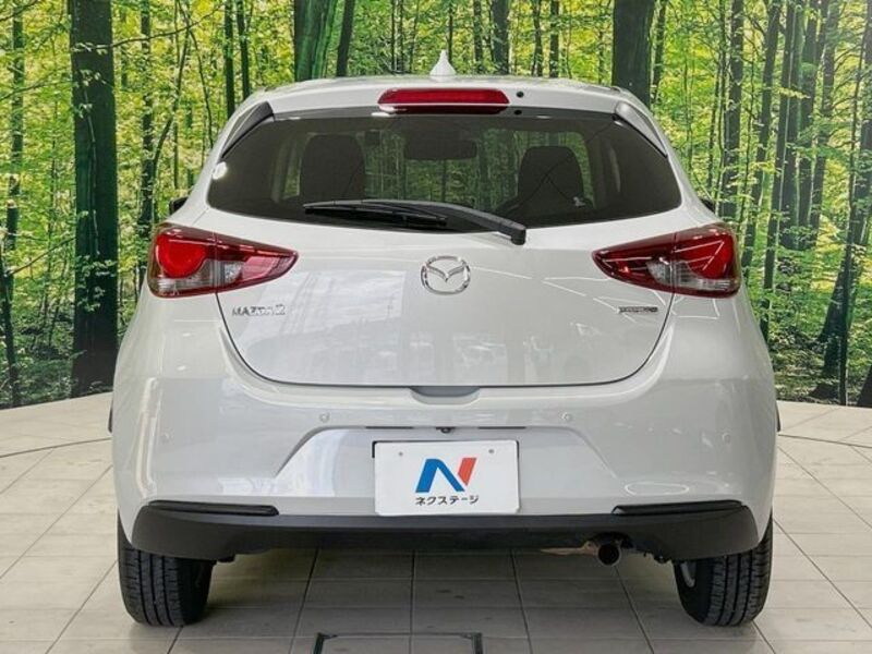MAZDA2