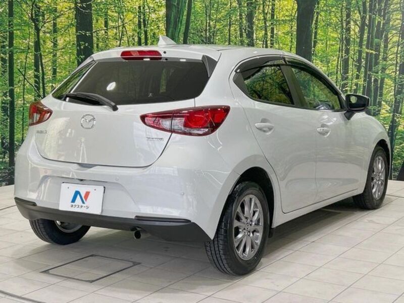 MAZDA2