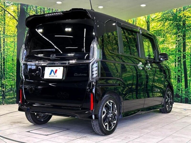 N BOX CUSTOM