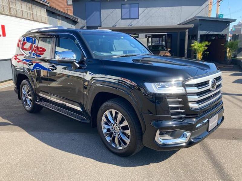 LAND CRUISER