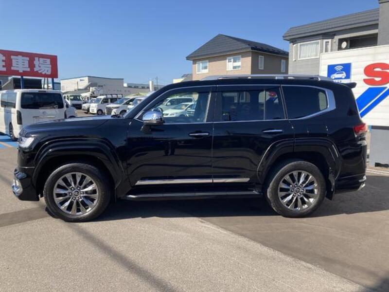 LAND CRUISER