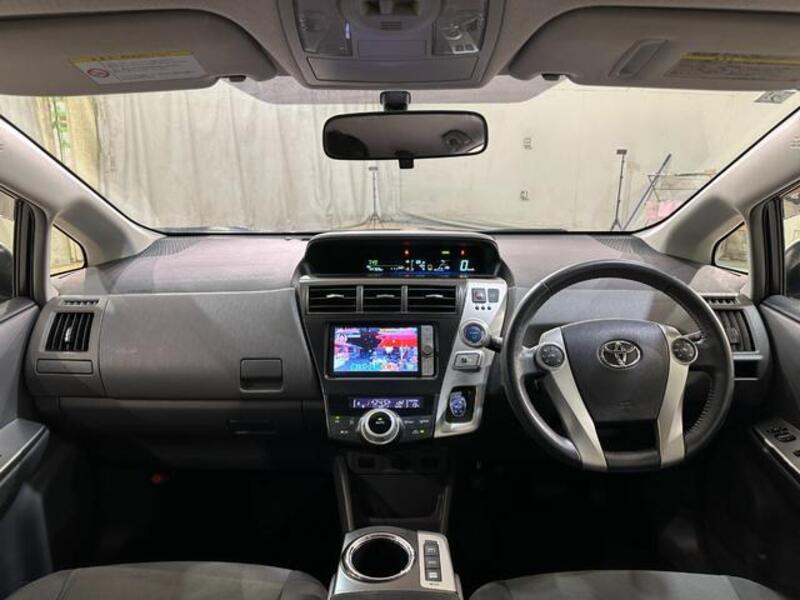 PRIUS ALPHA