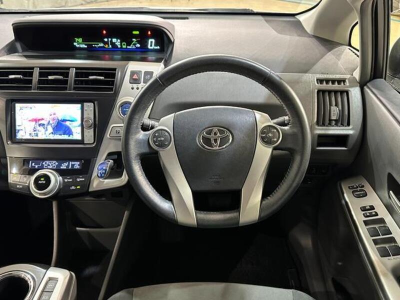 PRIUS ALPHA