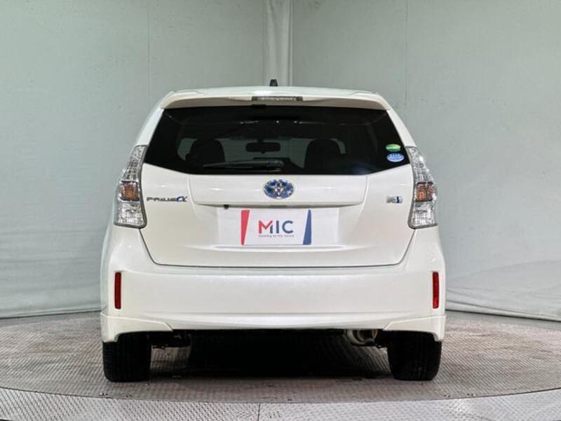 PRIUS ALPHA