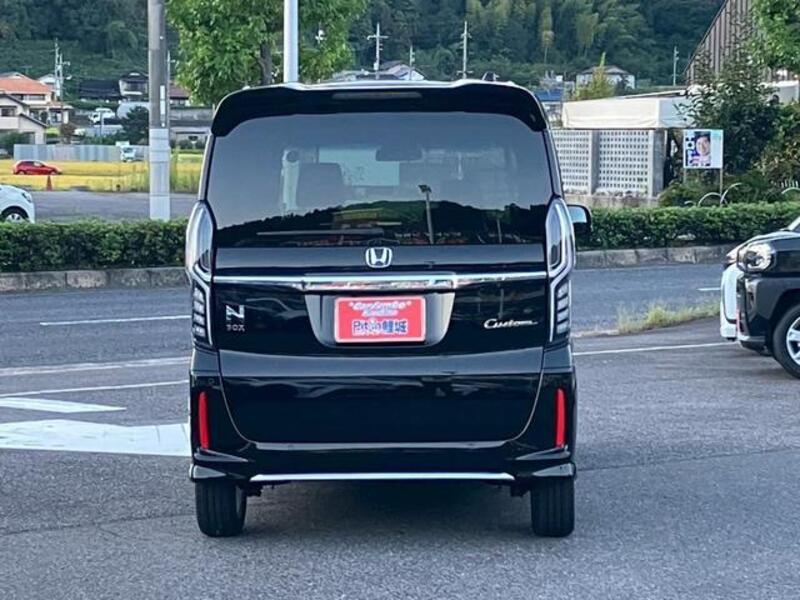 N BOX CUSTOM