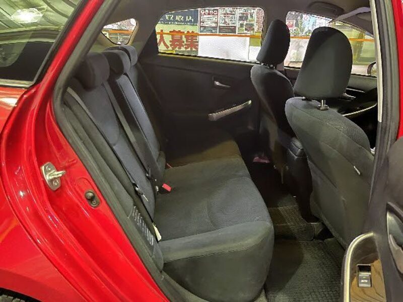 PRIUS PHV