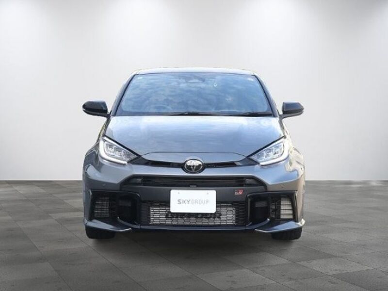GR YARIS
