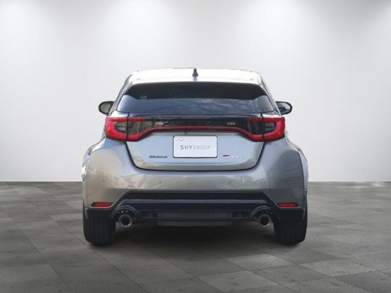 GR YARIS