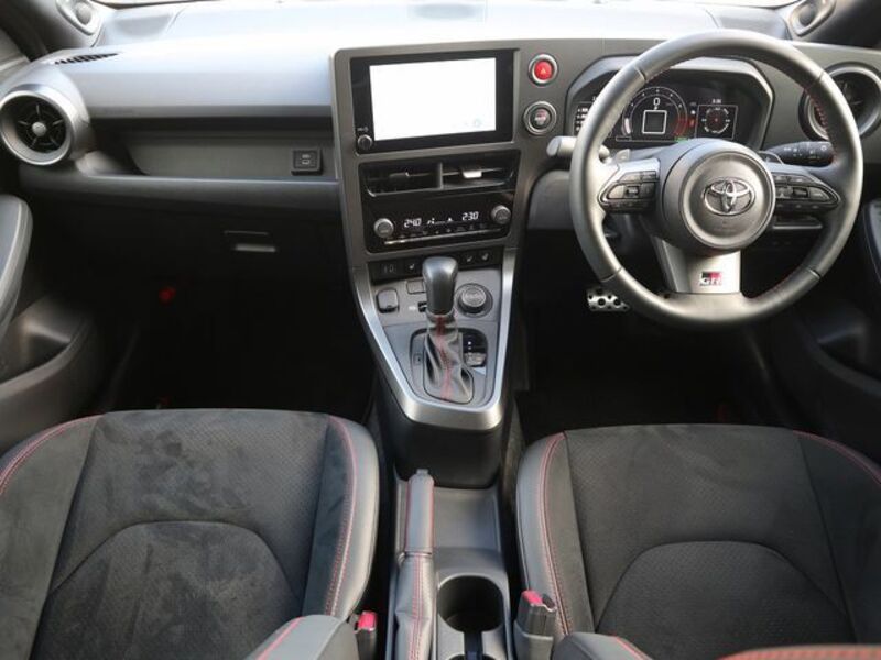 GR YARIS