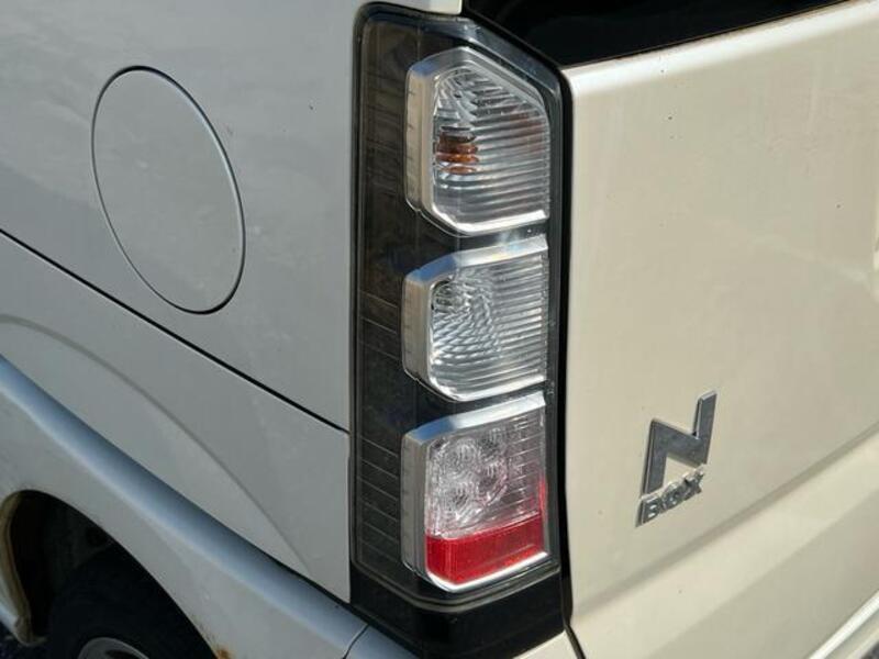 N BOX