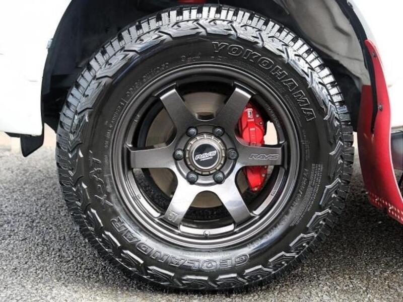 HILUX