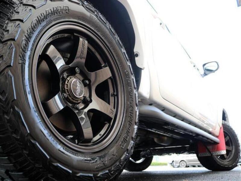 HILUX