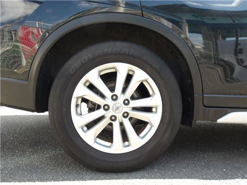 X-TRAIL