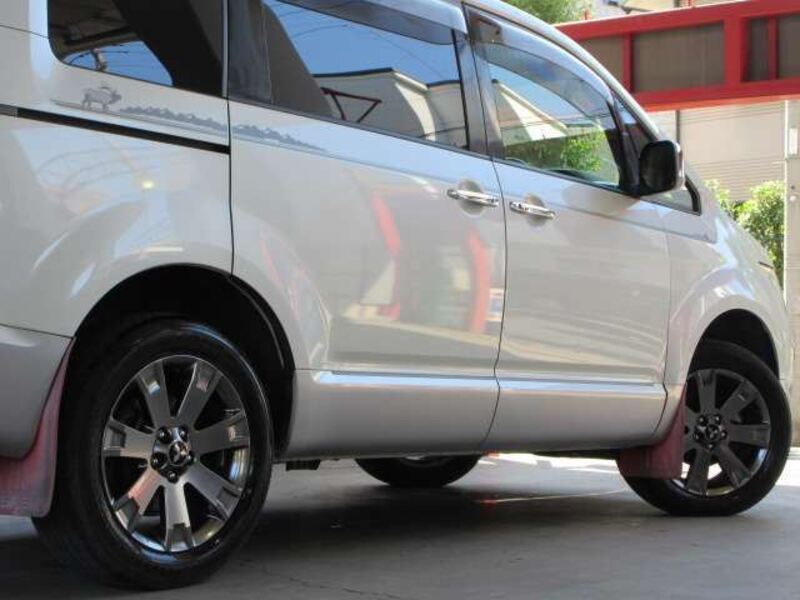 DELICA D5