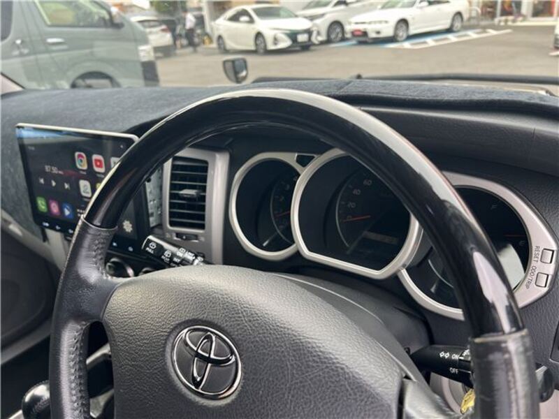 HILUX SURF